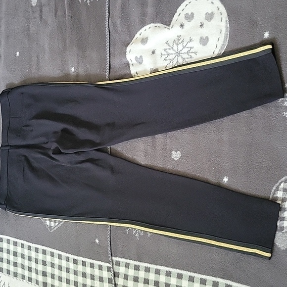 Old Navy Black Pixie Ankle Pants with Gold Stripe L - Picture 3 of 9